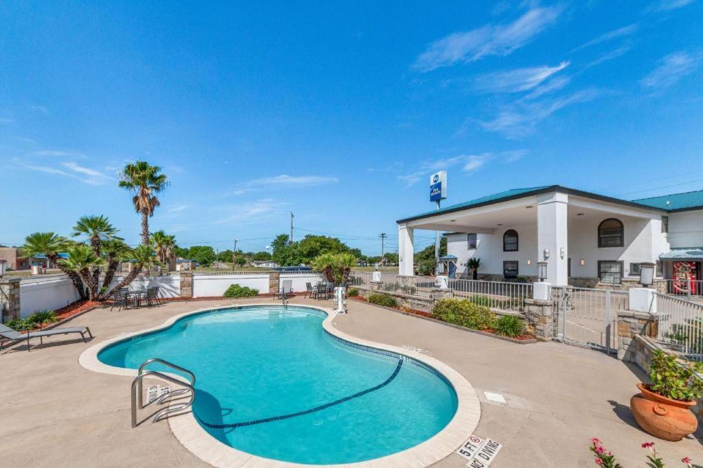 Best Western George West Executive Inn Buitenkant foto