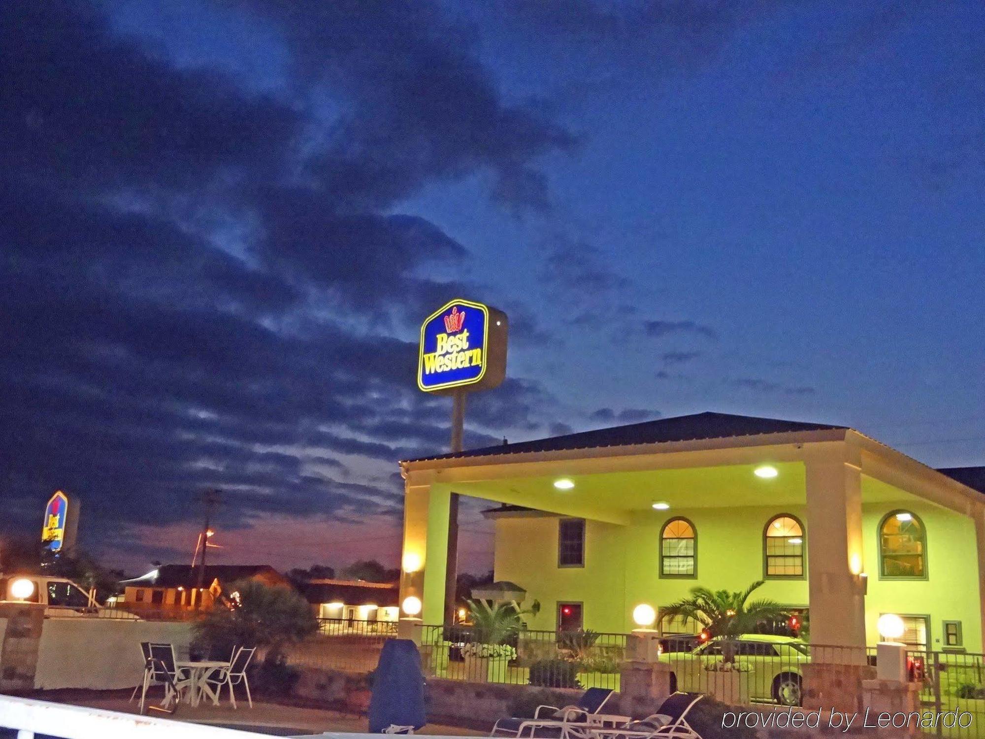 Best Western George West Executive Inn Buitenkant foto